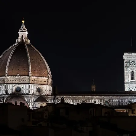 Apartment Lovenest With Terrace Duomo View